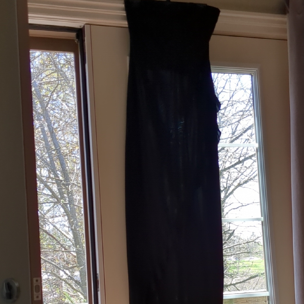 Elegant Black Strapless Dress